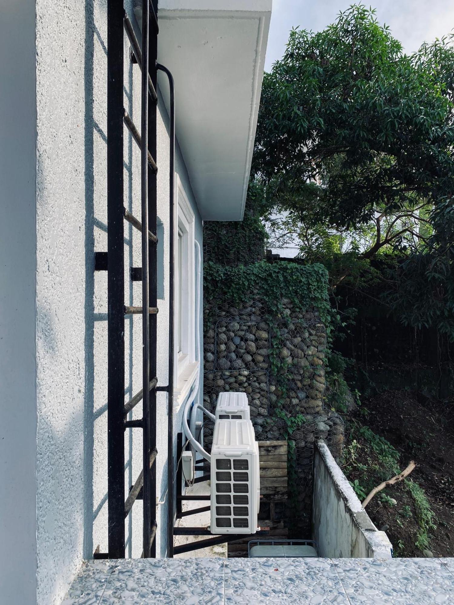 Lakayo Hillside Apartelle San Juan  Bagian luar foto