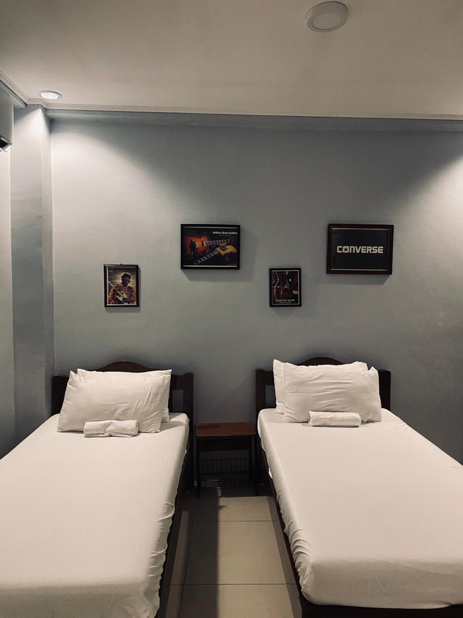 Lakayo Hillside Apartelle San Juan  Bagian luar foto