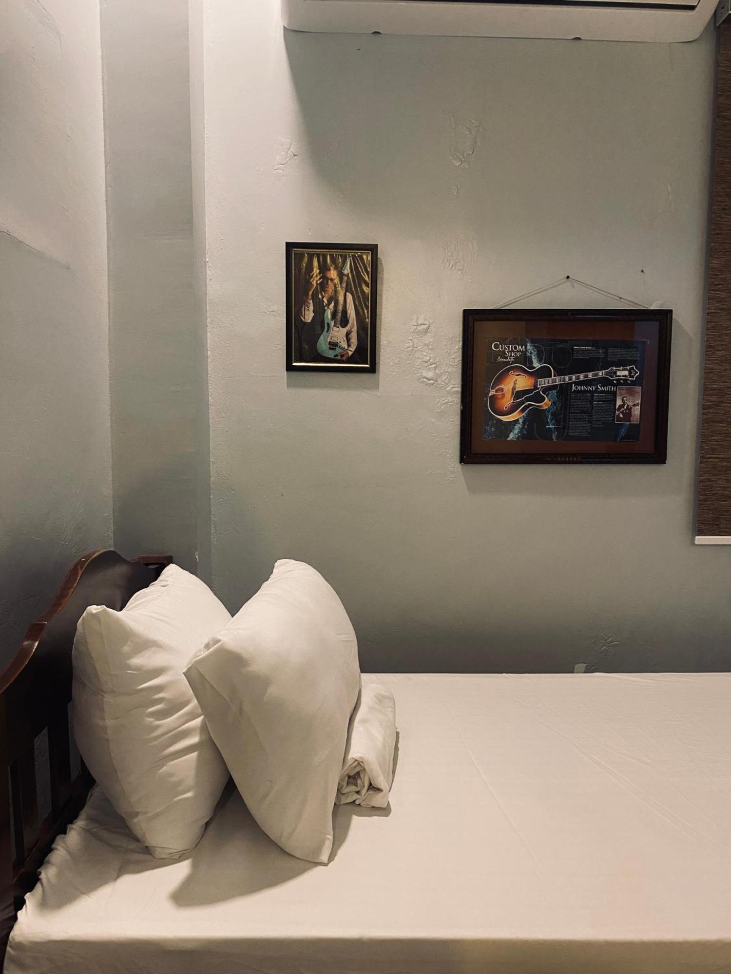 Lakayo Hillside Apartelle San Juan  Bagian luar foto