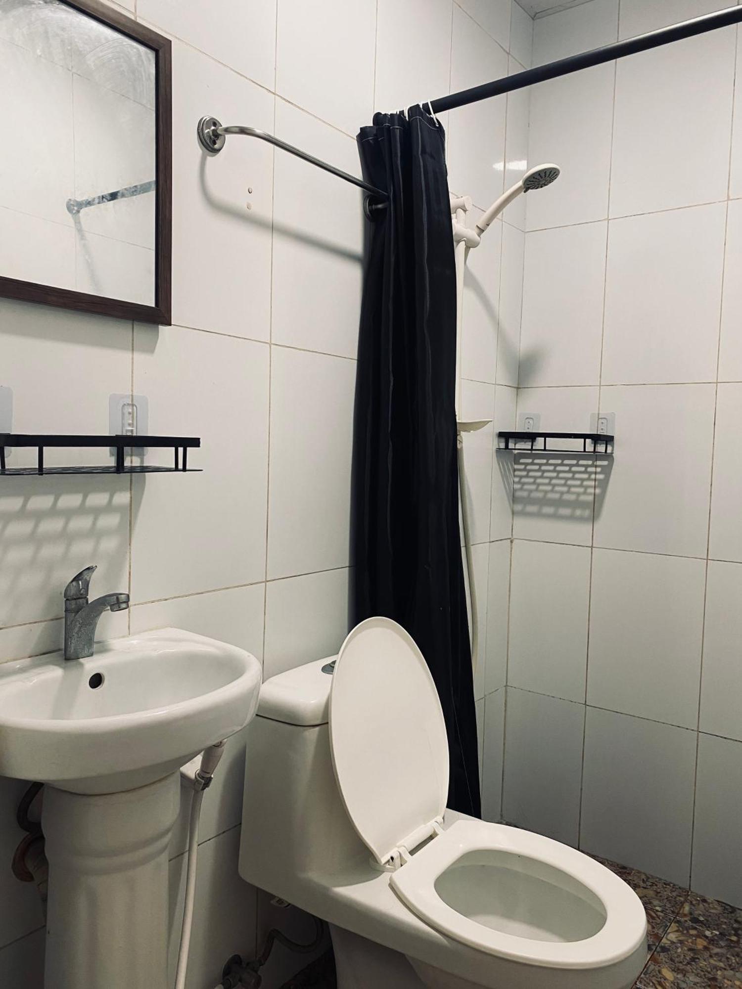 Lakayo Hillside Apartelle San Juan  Bagian luar foto