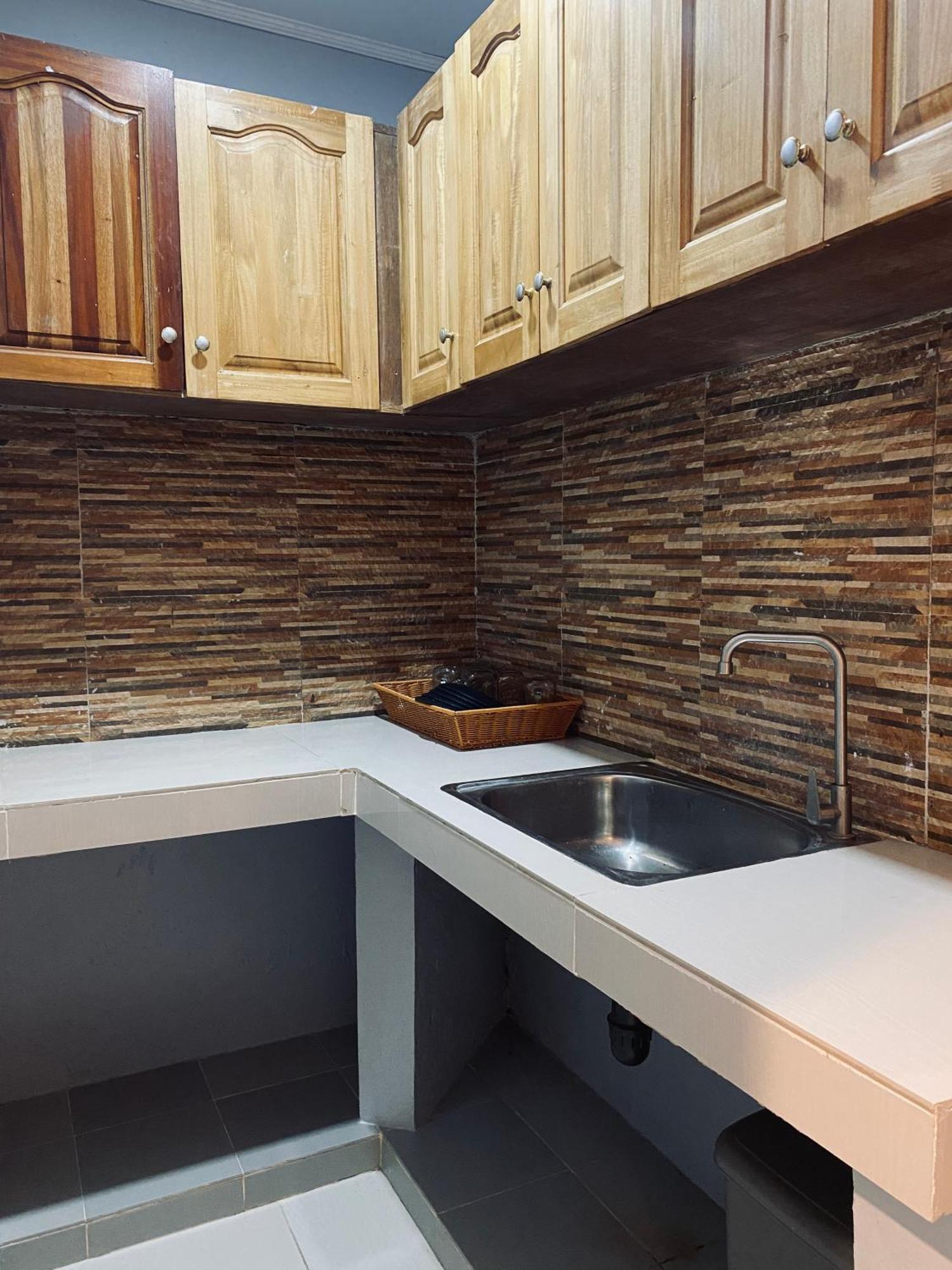 Lakayo Hillside Apartelle San Juan  Bagian luar foto