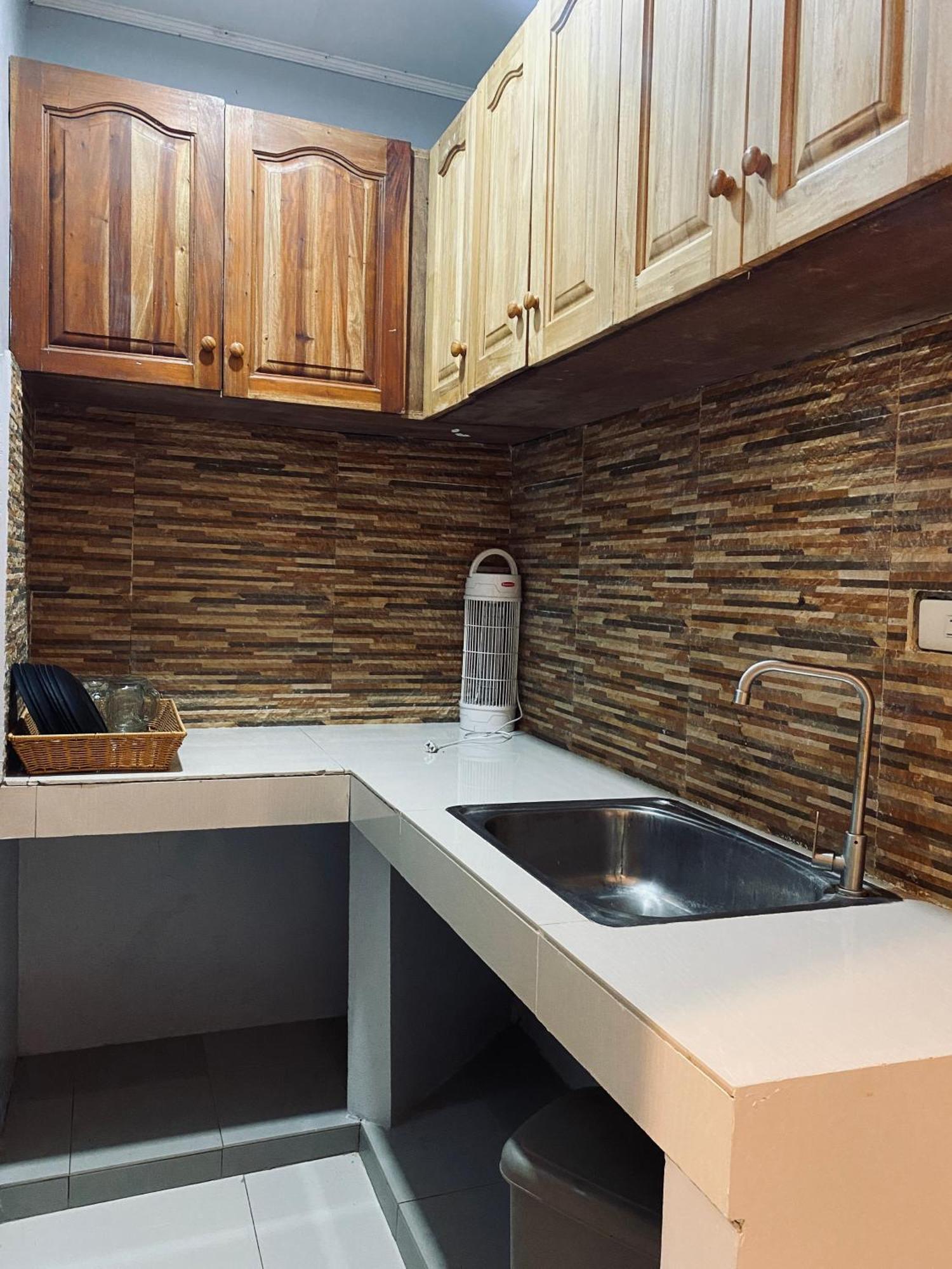 Lakayo Hillside Apartelle San Juan  Bagian luar foto