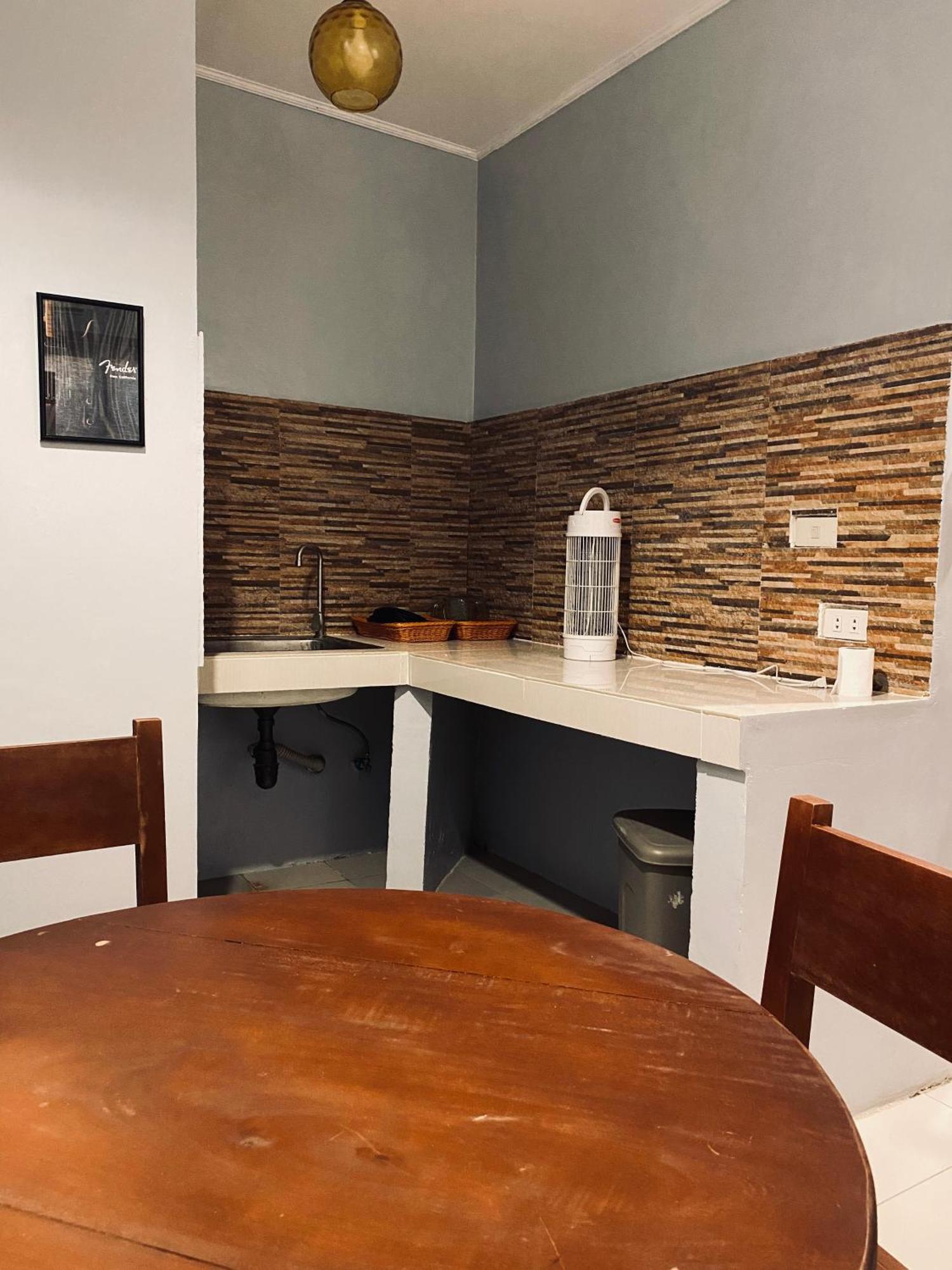 Lakayo Hillside Apartelle San Juan  Bagian luar foto
